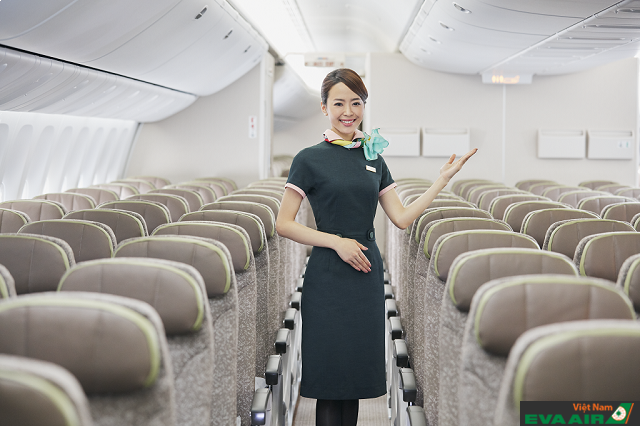 EVA Air cũng chú trọng đầu tư nhân lực và dịch vụ trên từng chuyến bay