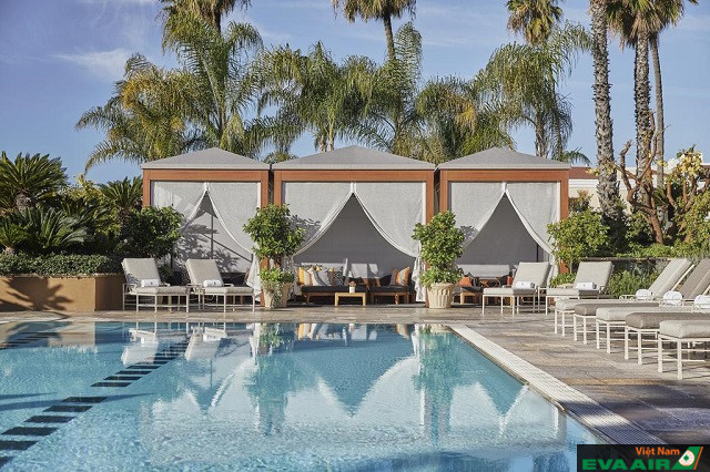 Tùy vào sở thích, bạn có thể lựa chọn đủ các loại khách sạn phù hợp với nhu cầu của mình tại Beverly Hills