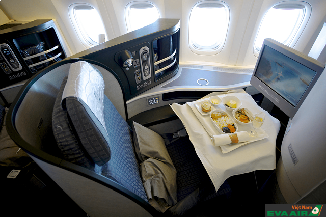 Royal Laurel Class là một hạng ghế cao cấp của EVA Air mang đến cho hành khách chỗ ngồi thoải mái nhất