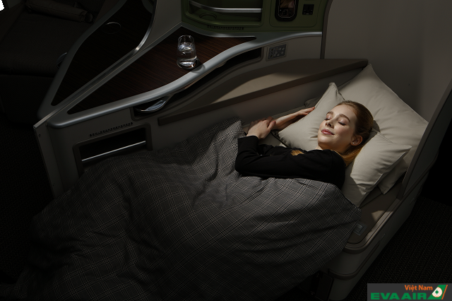 Chỗ ngồi trên máy bay của EVA Air ngày càng hiện đại và tiện nghi