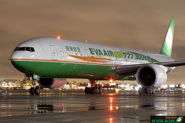 EVA Air là một trong những hãng hàng không đầu tiên sở hữu máy bay Boeing 777-300ER