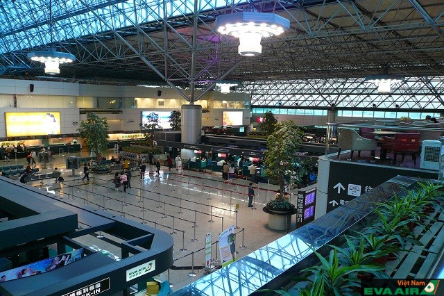 Những hành khách có chuyến bay khởi hành từ sân bay quốc tế Đào Viên có thể tự mình in thẻ lên máy bay EVA Air