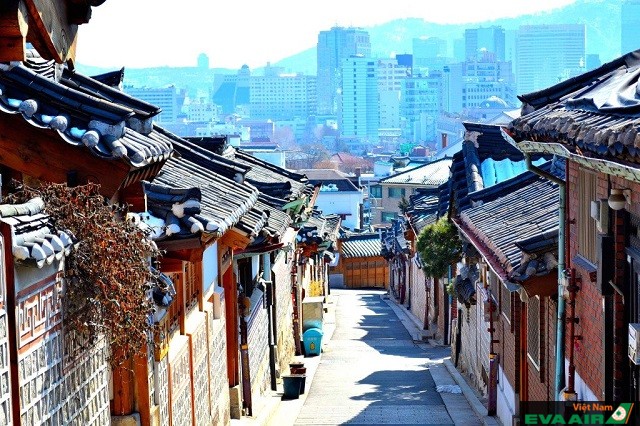 Không gian yên bình và đậm chất cổ kính tại làng cổ Bukchon Hanok