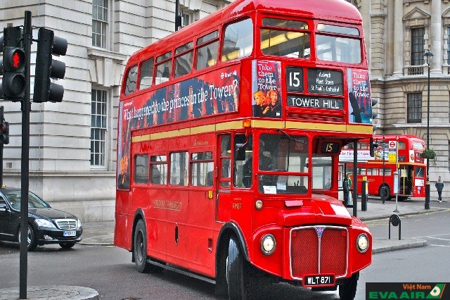 Xe bus hai tầng tại London không chỉ là phương tiện di chuyển thuận lợi mà còn là một trải nghiệm thú vị để khám phá thành phố