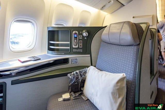 Khoang ghế Royal Laurel được cung cấp trên tàu bay của EVA Air