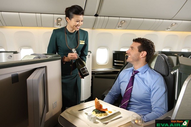 EVA Air cung cấp các dịch vụ ăn uống đa dạng trên các chuyến bay dành cho hành khách