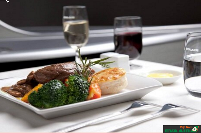 Hành khách sẽ được thưởng thức thực đơn cao cấp trên chuyến bay của EVA Air