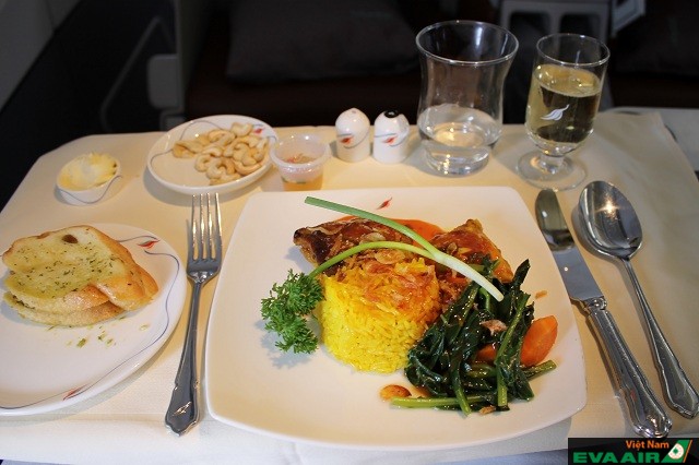 Đặt trước bữa ăn là một dịch vụ EVA Air cung cấp cho tất cả các hạng ghế
