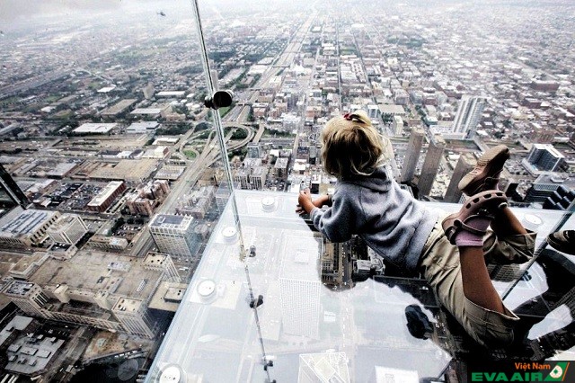 Hộp kính Ledge – Điểm ngắm cảnh và sống ảo tuyệt vời tại Chicago