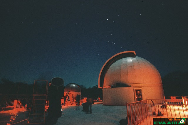Bất kể là mùa đông hay thời điểm nào, đài Thiên văn George vẫn luôn là điểm đến đầy hấp dẫn dành cho du khách