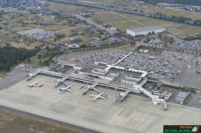 Sân bay Komatsu được biết đến là sân bay lớn nhất vùng Hokuriki