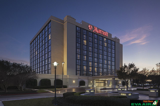 Houston Airport Marriott là một khách sạn đạt tiêu chuẩn 4 sao
