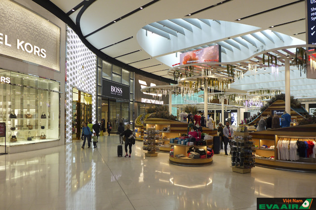 Khu vực mua sắm ở bên trong sân bay quốc tế Sydney