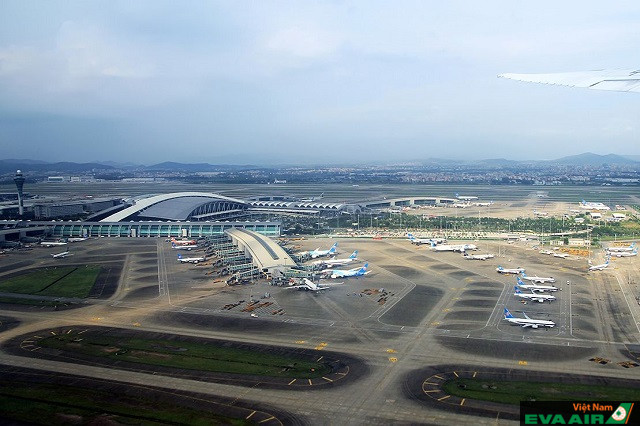 Sân bay quốc tế Bạch Vân là cửa ngõ giao thông quan trọng của nhiều hãng bay