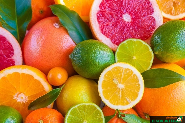 Bạn nên tăng cường ăn các loại quả có nhiều vitamin C
