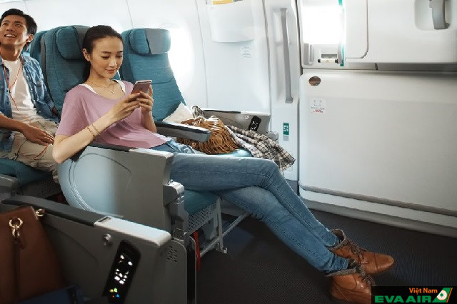 Bạn có thể đặt cho mình chỗ ngồi gần khu vực cửa lên xuống để thoải mái hơn trên chuyến bay của mình