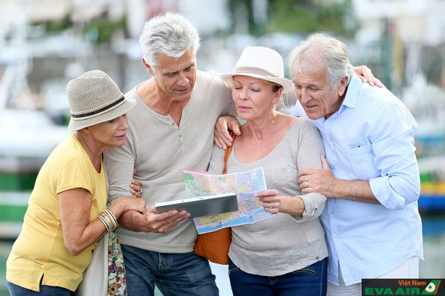 Mua bảo hiểm du lịch cho người lớn tuổi là điều hoàn toàn cần thiết cho du khách