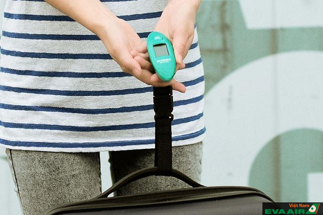 Bạn có thể cân lại hành lý của mình trước ở nhà để có được hành trình suôn sẻ nhất