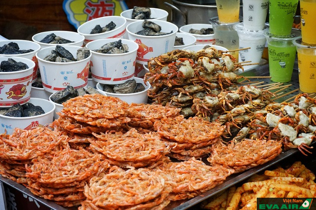 13 món ăn nhất định phải thử ở Phượng Hoàng Cổ Trấn Trung Quốc