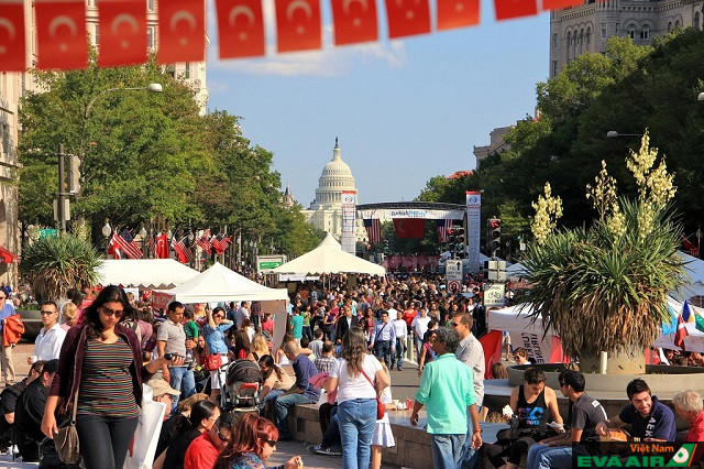 By the People là một trong những sự kiện lễ hội nghệ thuật nổi tiếng của thành phố Washington DC