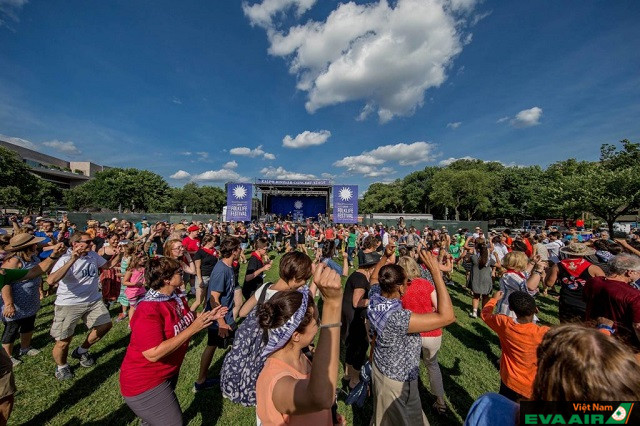 Smithsonian Folklife Festival là một sự kiện truyền thống với nhiều hoạt động thú vị, đủ mang đến cho bạn những cảm nhận đáng nhớ nhất