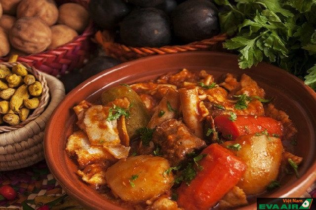 Thareed là một loại thịt hầm theo phong cách truyền thống của người dân Abu Dhabi