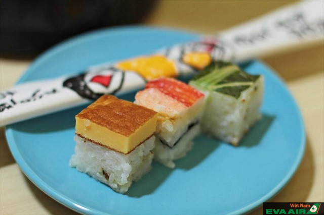 Oshizushi là món sushi ép hình vuông hấp dẫn và được được ưa thích tại Nhật Bản