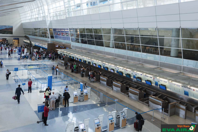 Nhà ga sân bay Dallas/Fort Worth được xây dựng hiện đại với đầy đủ tiện nghi