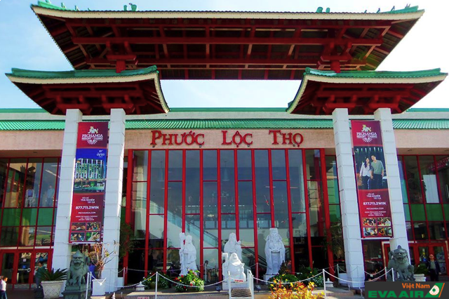 Chợ Phước Lộc Thọ là điểm sinh hoạt văn hoá quen thuộc của cộng đồng người Việt tại Mỹ