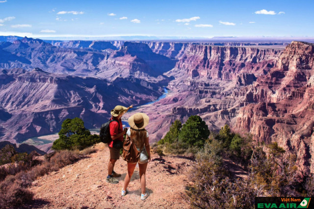 Hẻm núi Grand Canyon được xem là điểm nhấn ấn tượng nhất của công viên này