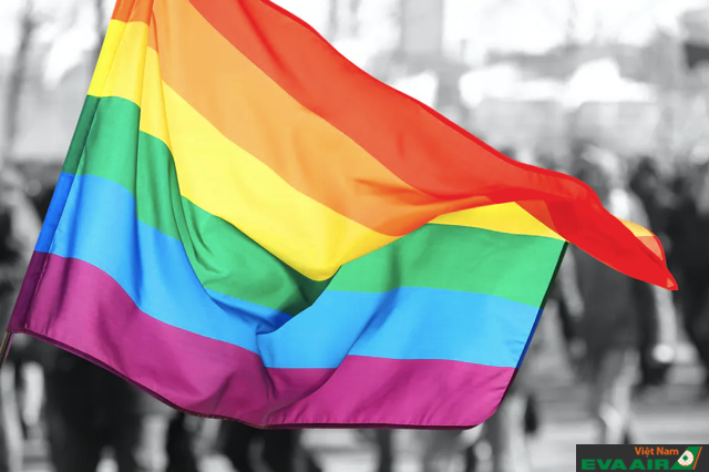 Với những người thuộc LGBT có thể đổi qua diện bảo lãnh K1 để định cư Mỹ