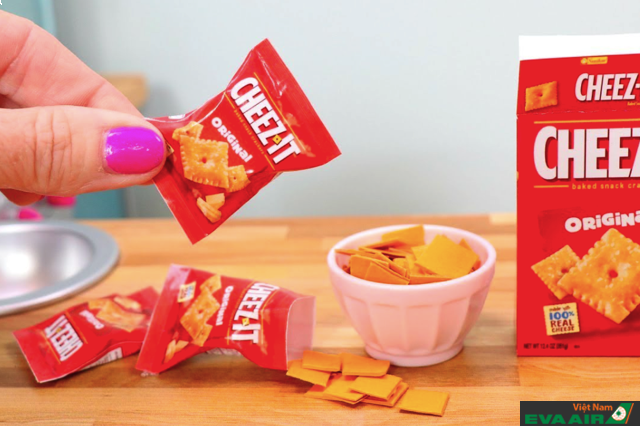 Bánh Cheez-It khi ăn có cảm giác giòn ngon vô cùng kích thích vị giác