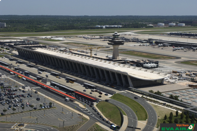 Mỗi ngày sân bay phục vụ hàng trăm chuyến bay đến nhiều địa điểm trên toàn thế giới