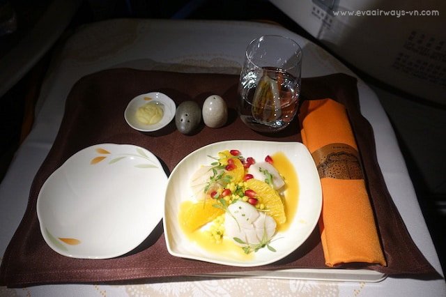 Những bữa ăn trên chuyến bay của EVA Air được phục vụ chu đáo
