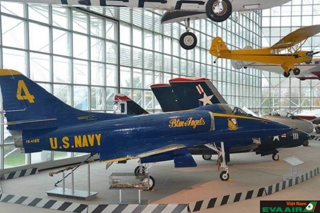 Máy bay được trưng bày trong bảo tàng hàng không Seattle