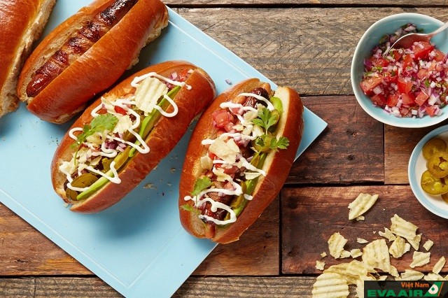 Hot dog món ăn không thể thiếu trên đường phố New York