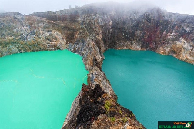 Hồ Kelimutu có sự thay đổi màu sắc đặc biệt, thu hút nhiều du khách khám phá