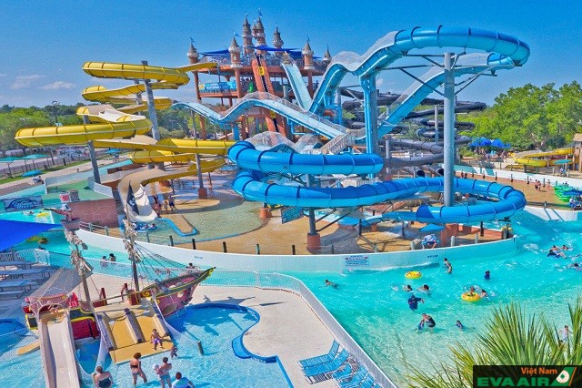 Schlitterbahn nổi tiếng thế giới với những ống trượt dài và dốc đặc biệt