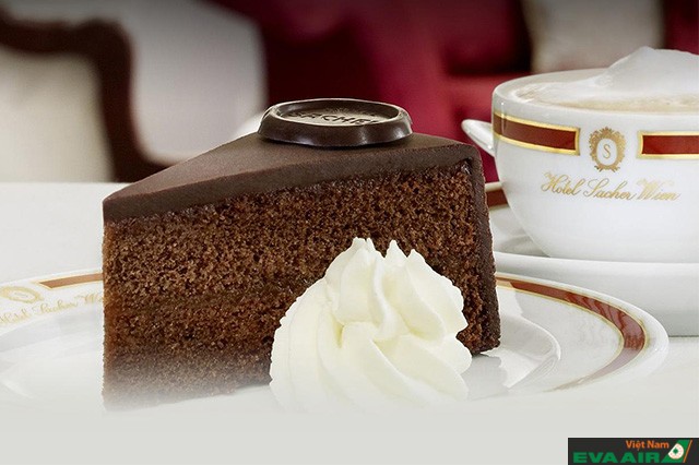 Bánh chocolate Sachertorte - thương hiệu nổi tiếng của dòng họ Sacher