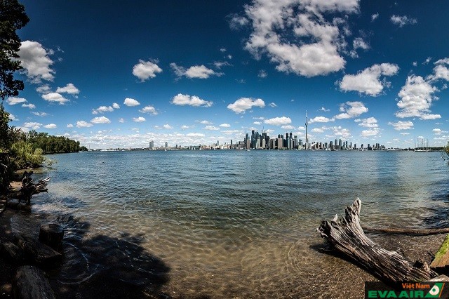 Hồ Ontario là điểm du lịch có quang cảnh tuyệt đẹp khó có thể bỏ qua