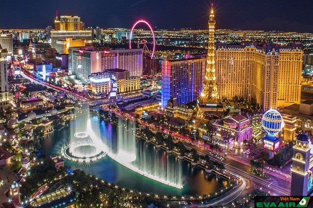 Las Vegas với ánh đèn dập dìu, không thiếu bất kỳ hoạt động nào khi màn đêm buông xuông