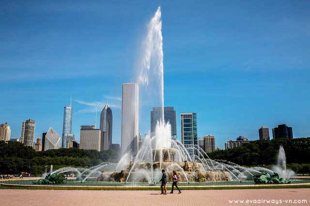 Đài phun nước Buckingham Fountain, nơi thu hút nhất ở công viên Grant