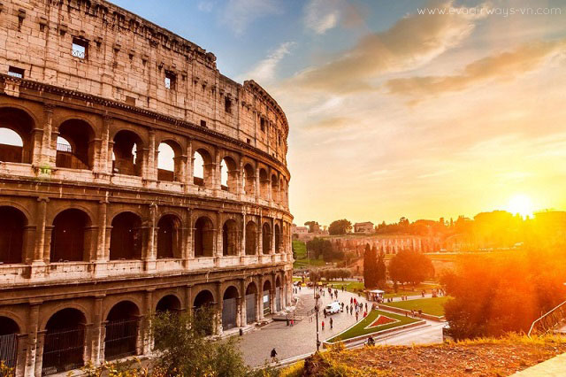 Rome, một trong những thành phố du lịch hấp dẫn ở Châu Âu với các công trình kiến trúc cổ kính